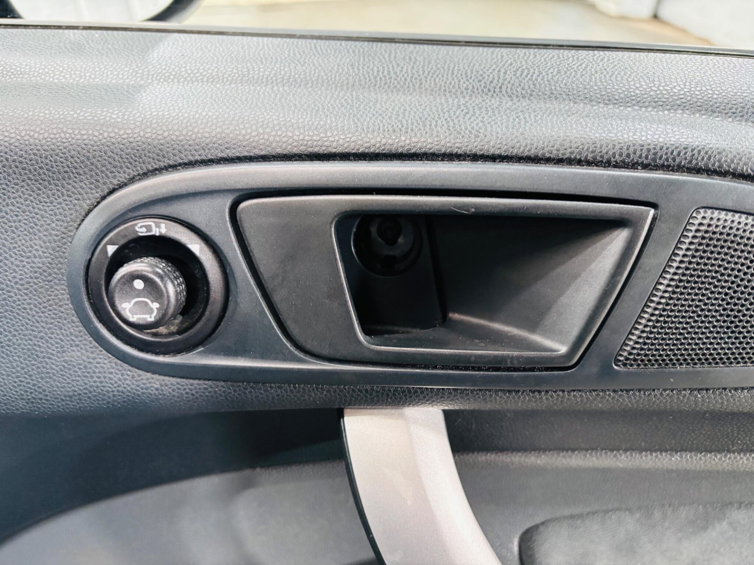 Used Ford Fiesta 2010 for sale - 76108514: Photo 18