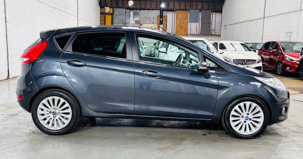 Used Ford Fiesta 2010 for sale - 76108514: Photo 8