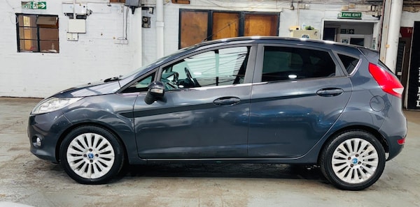 Used Ford Fiesta 2010 for sale - 76108514: Photo 9