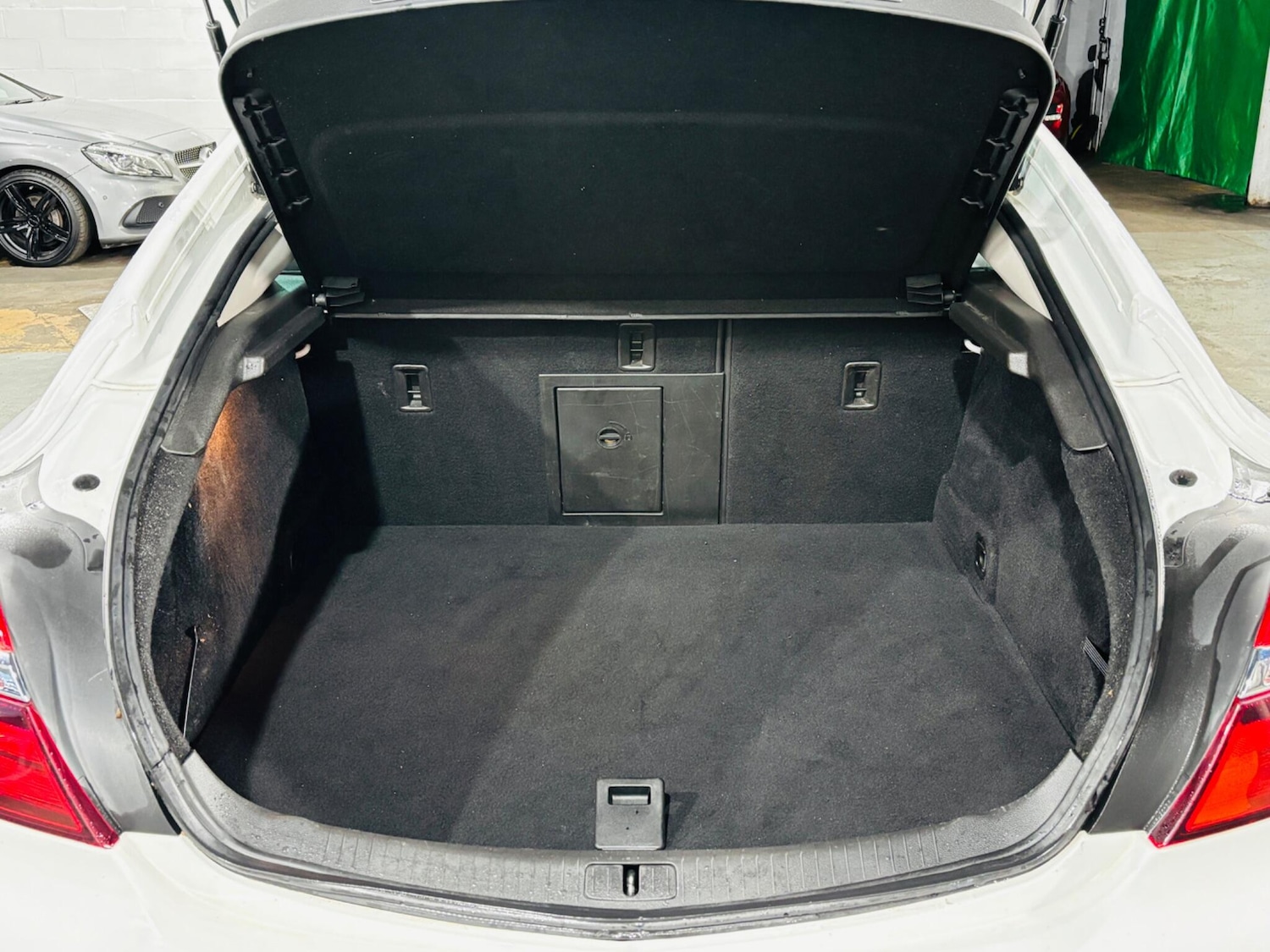 Used Vauxhall Insignia 2016 for sale - 76667043: Photo 32