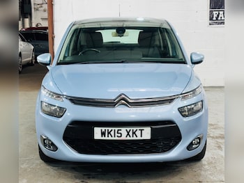 Used Citroen C4 Picasso 2015 for sale - 76215122: Photo 2