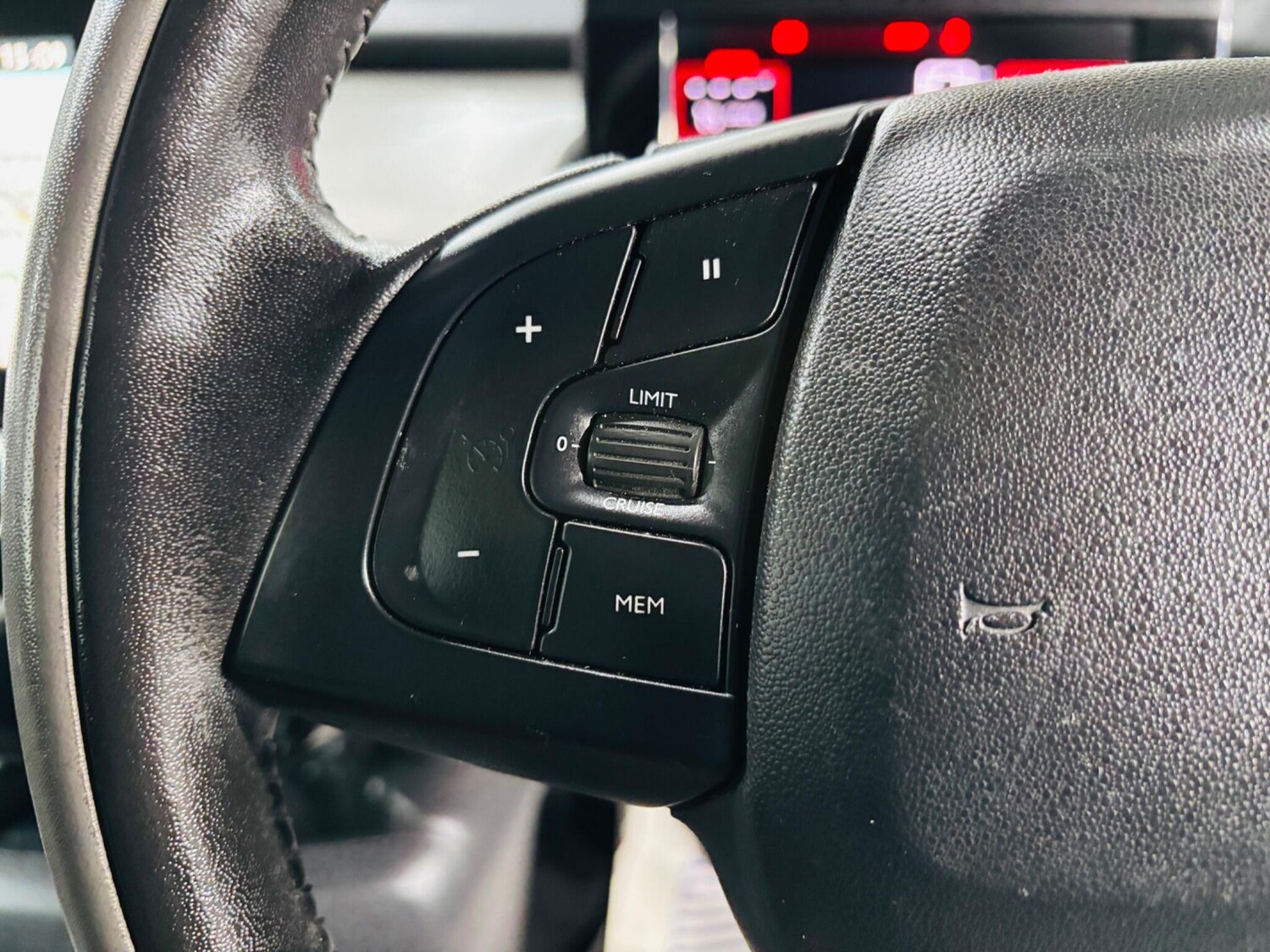 Used Citroen C4 Cactus 2015 for sale - 77400885: Photo 20