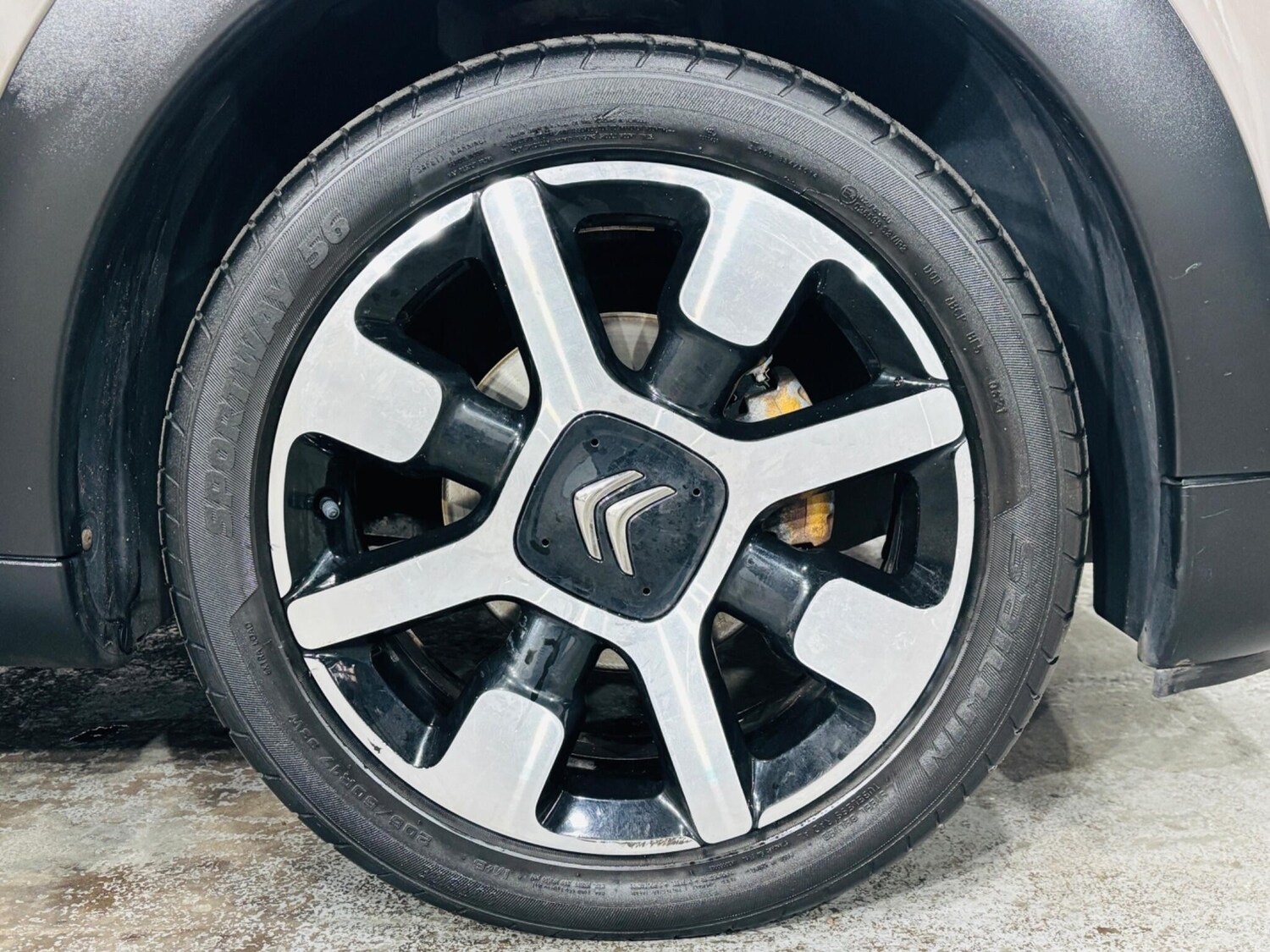 Used Citroen C4 Cactus 2015 for sale - 77400885: Photo 29