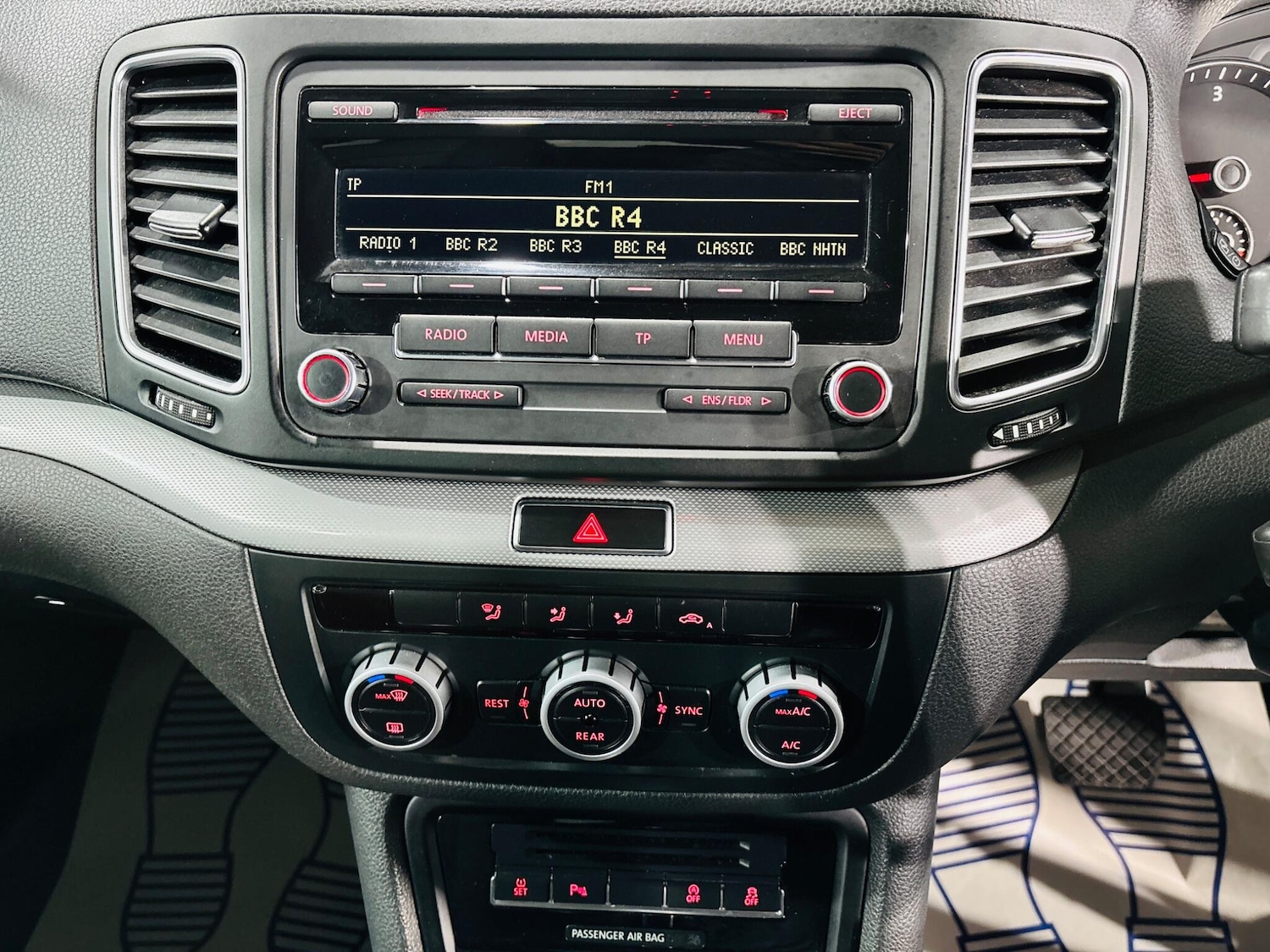 Used Volkswagen Sharan 2015 for sale - 76700698: Photo 24