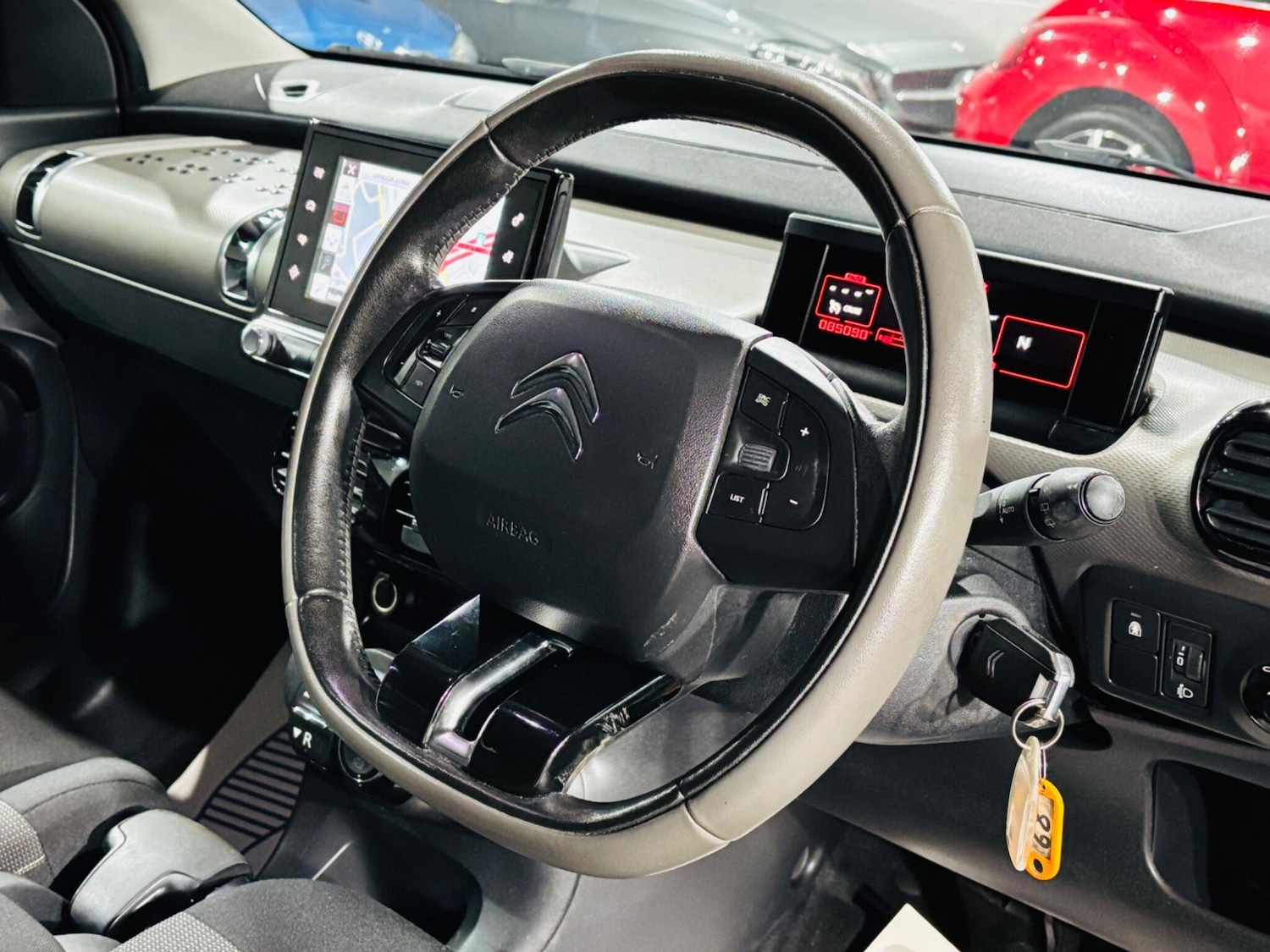 Used Citroen C4 Cactus for sale - 76752891: Photo 11