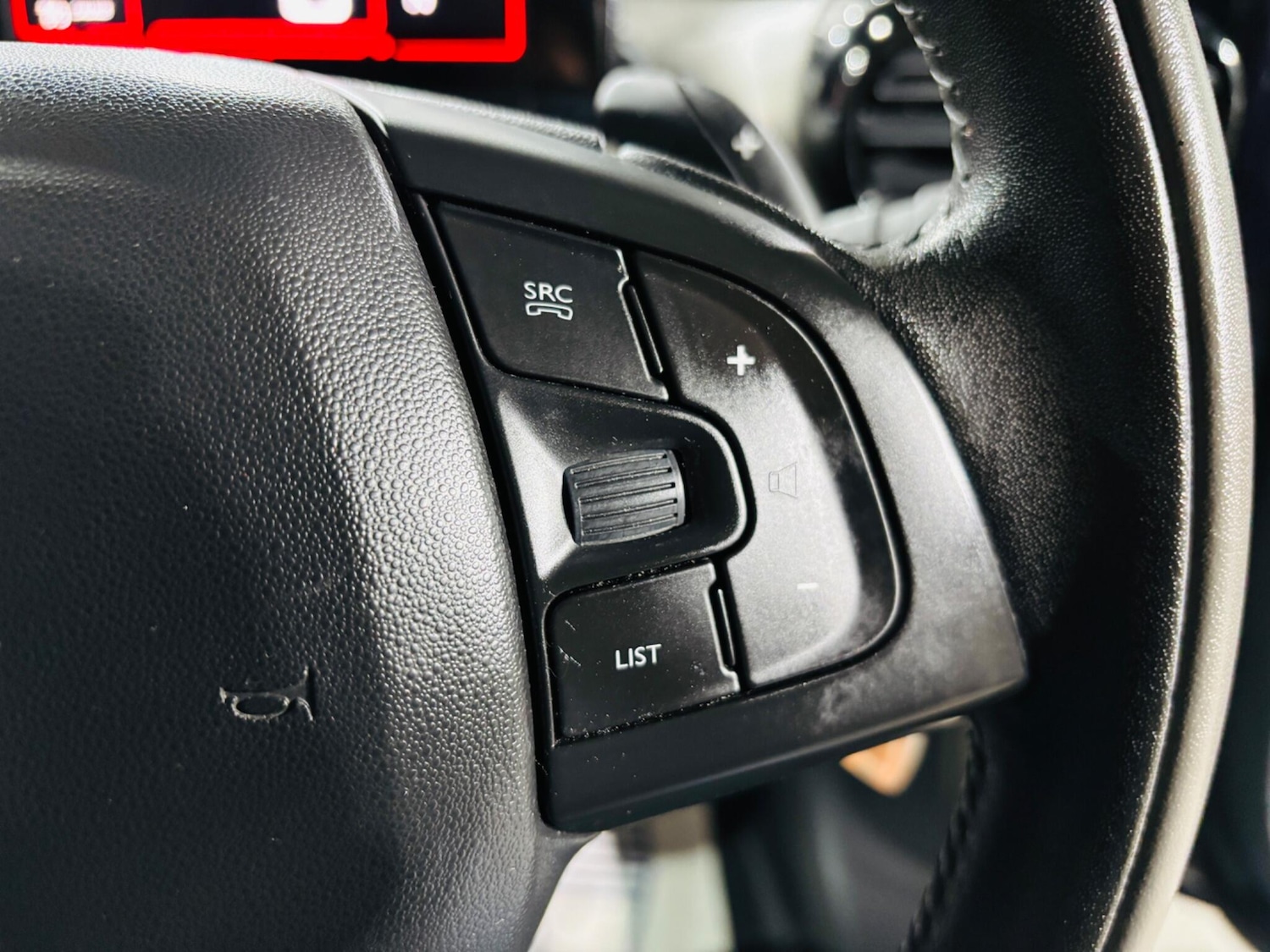 Used Citroen C4 Cactus for sale - 76752891: Photo 19