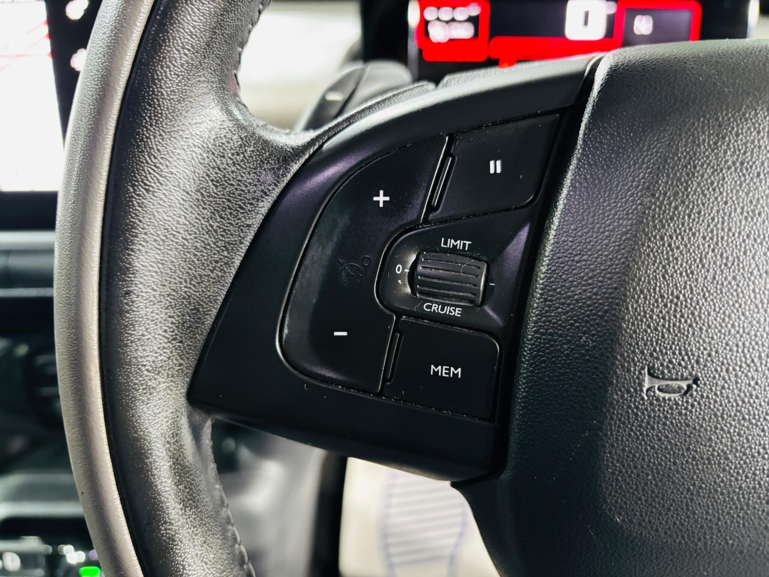 Used Citroen C4 Cactus for sale - 76752891: Photo 20