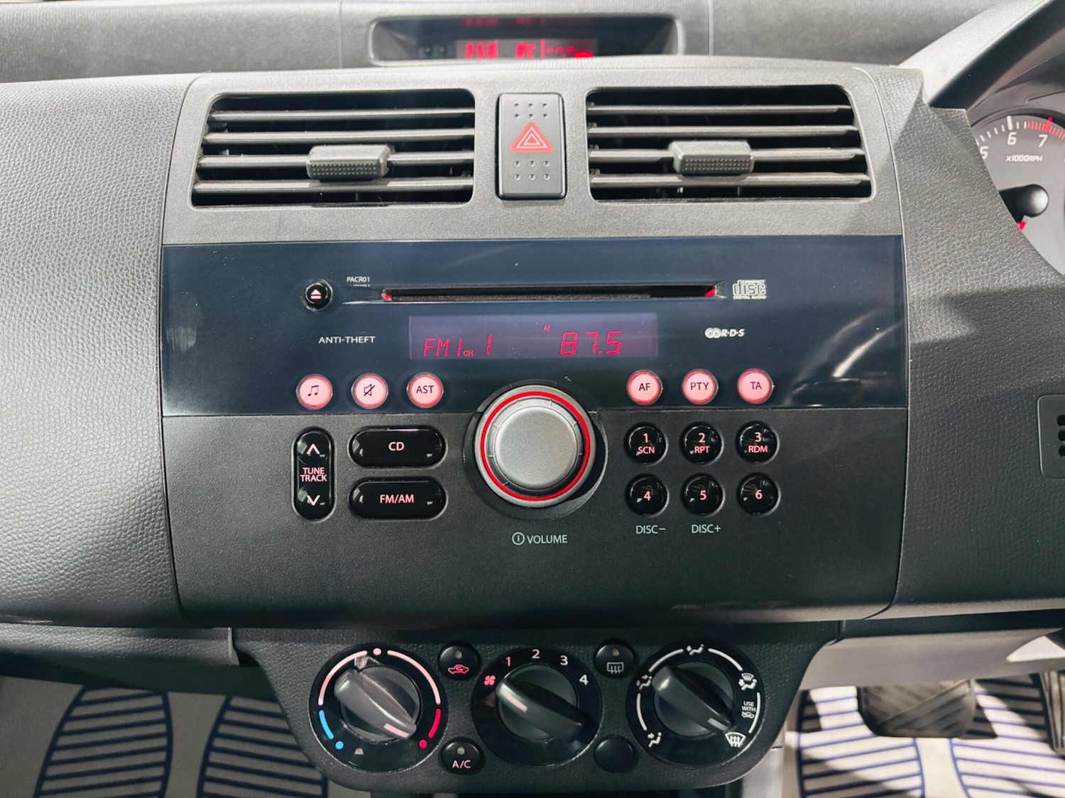 Used Suzuki Swift for sale - 77267450: Photo 22