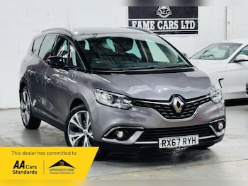 Used Renault Grand Scenic 2017 for sale - 79533160: Photo