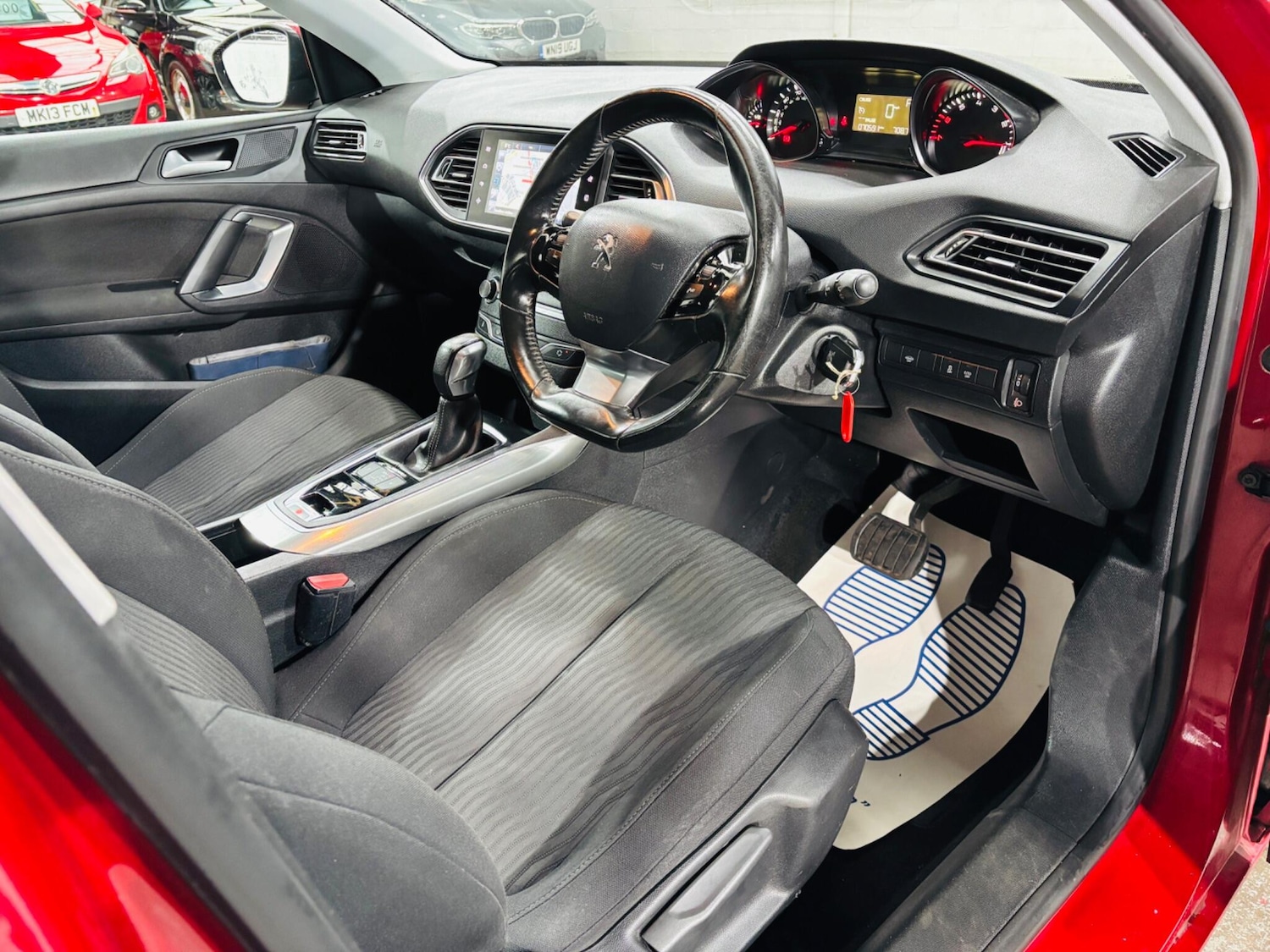 Used Peugeot 308 2015 for sale - 77538157: Photo 10