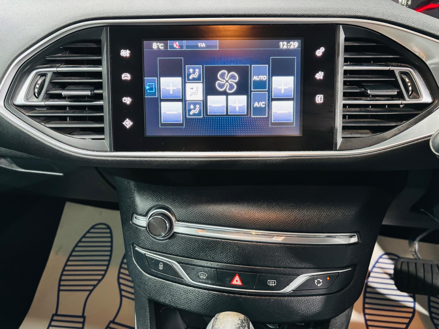 Used Peugeot 308 2015 for sale - 77538157: Photo 22