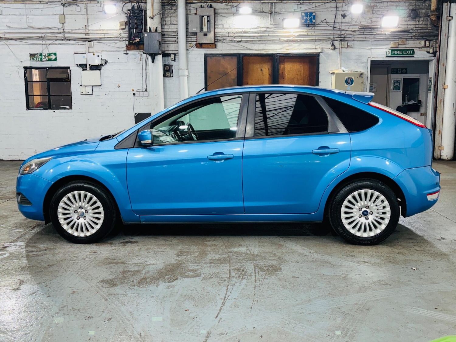 Used Ford Focus 2009 for sale - 76927059: Photo 9