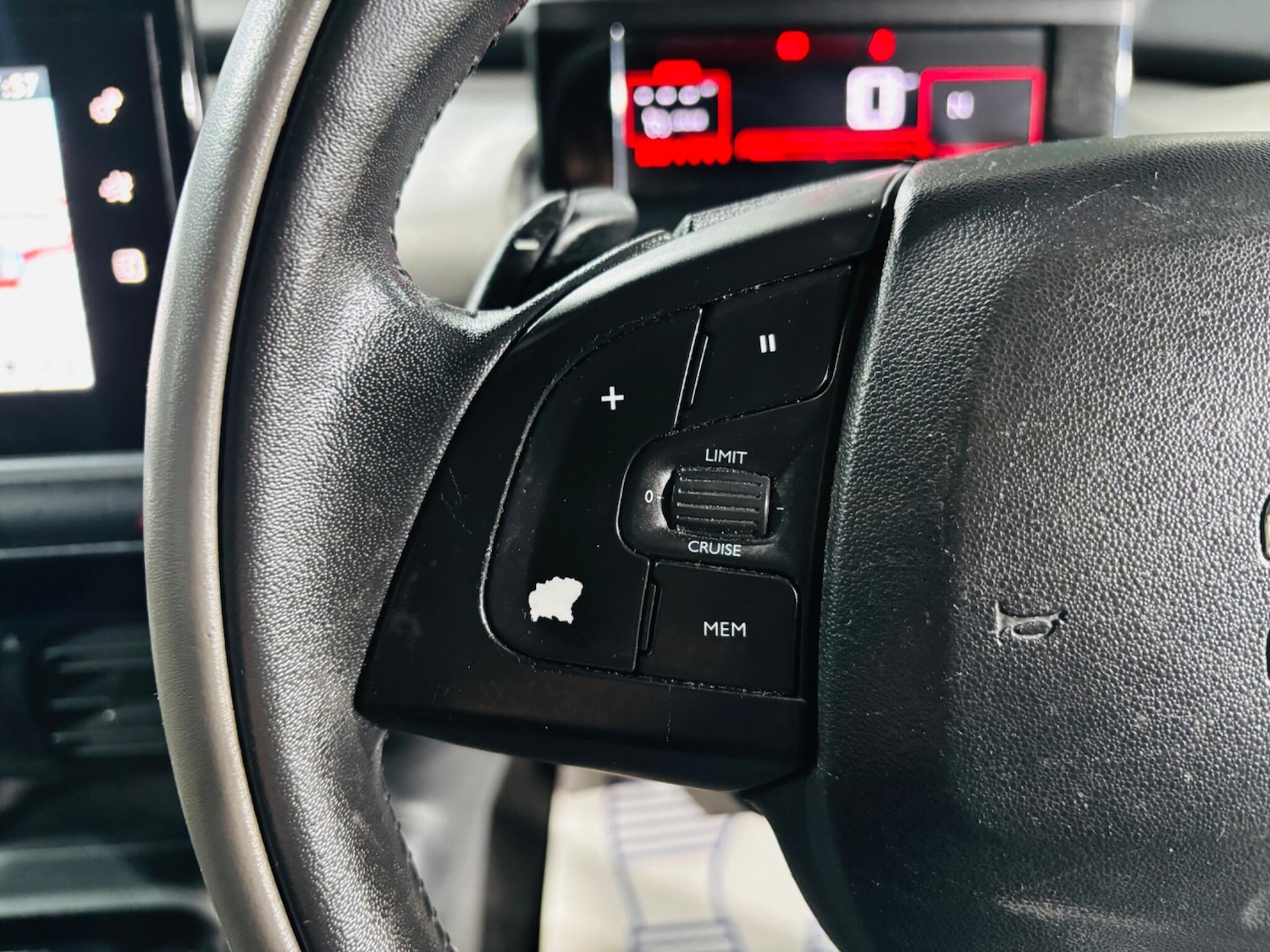 Used Citroen C4 Cactus 2016 for sale - 77550636: Photo 20