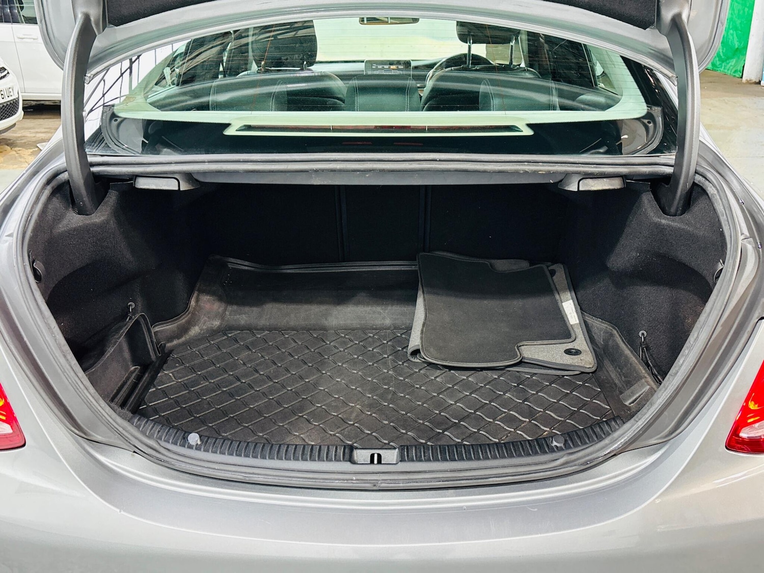 Used Mercedes-Benz C-Class 2014 for sale - 75991264: Photo 35