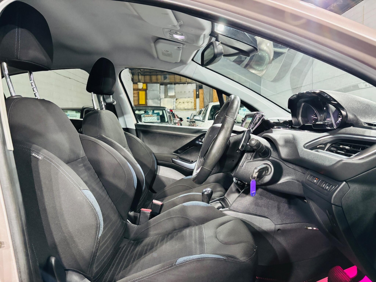 Used Peugeot 208 2013 for sale - 76752381: Photo 13