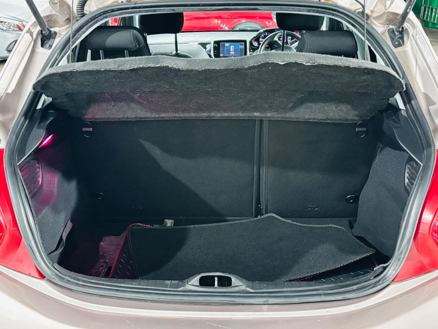 Used Peugeot 208 2013 for sale - 76752381: Photo 31