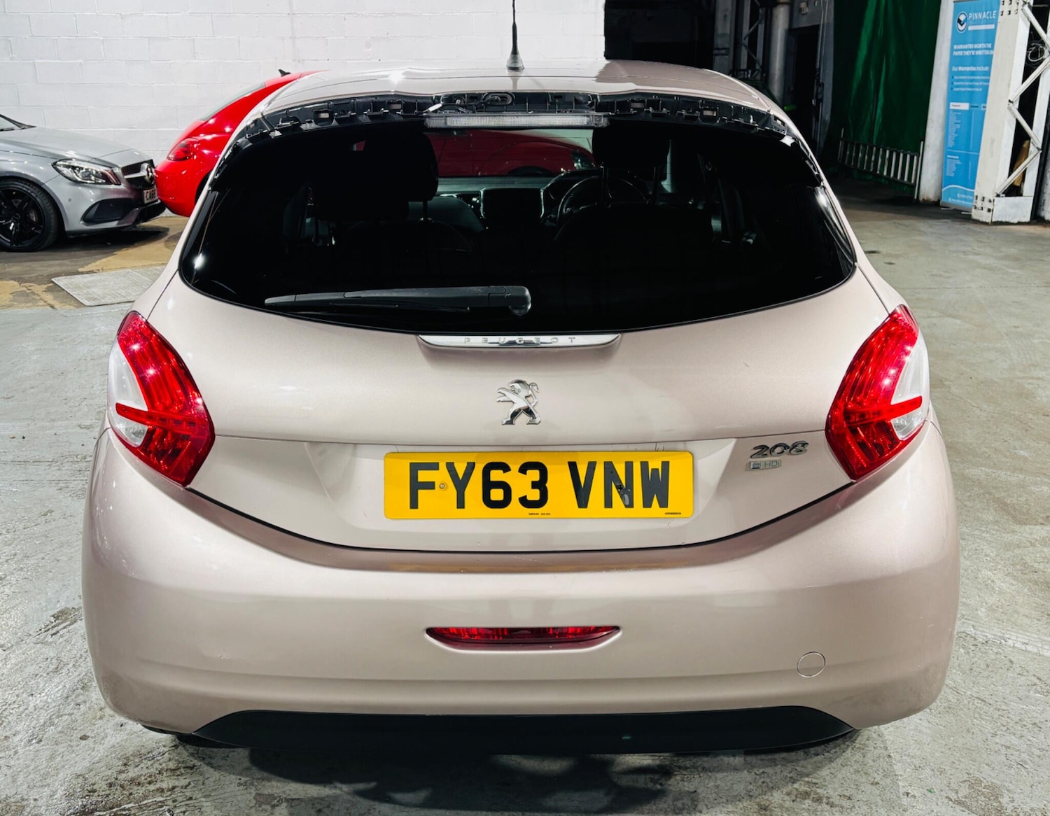 Used Peugeot 208 2013 for sale - 76752381: Photo 6