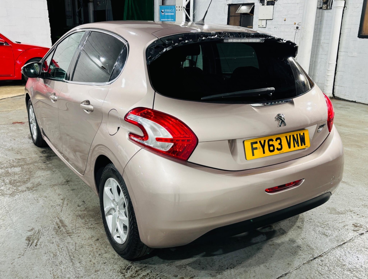 Used Peugeot 208 2013 for sale - 76752381: Photo 7