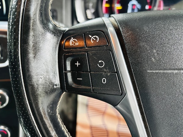 Used Volvo V60 2015 for sale - 76215151: Photo 21