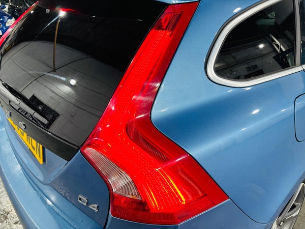 Used Volvo V60 2015 for sale - 76215151: Photo 34
