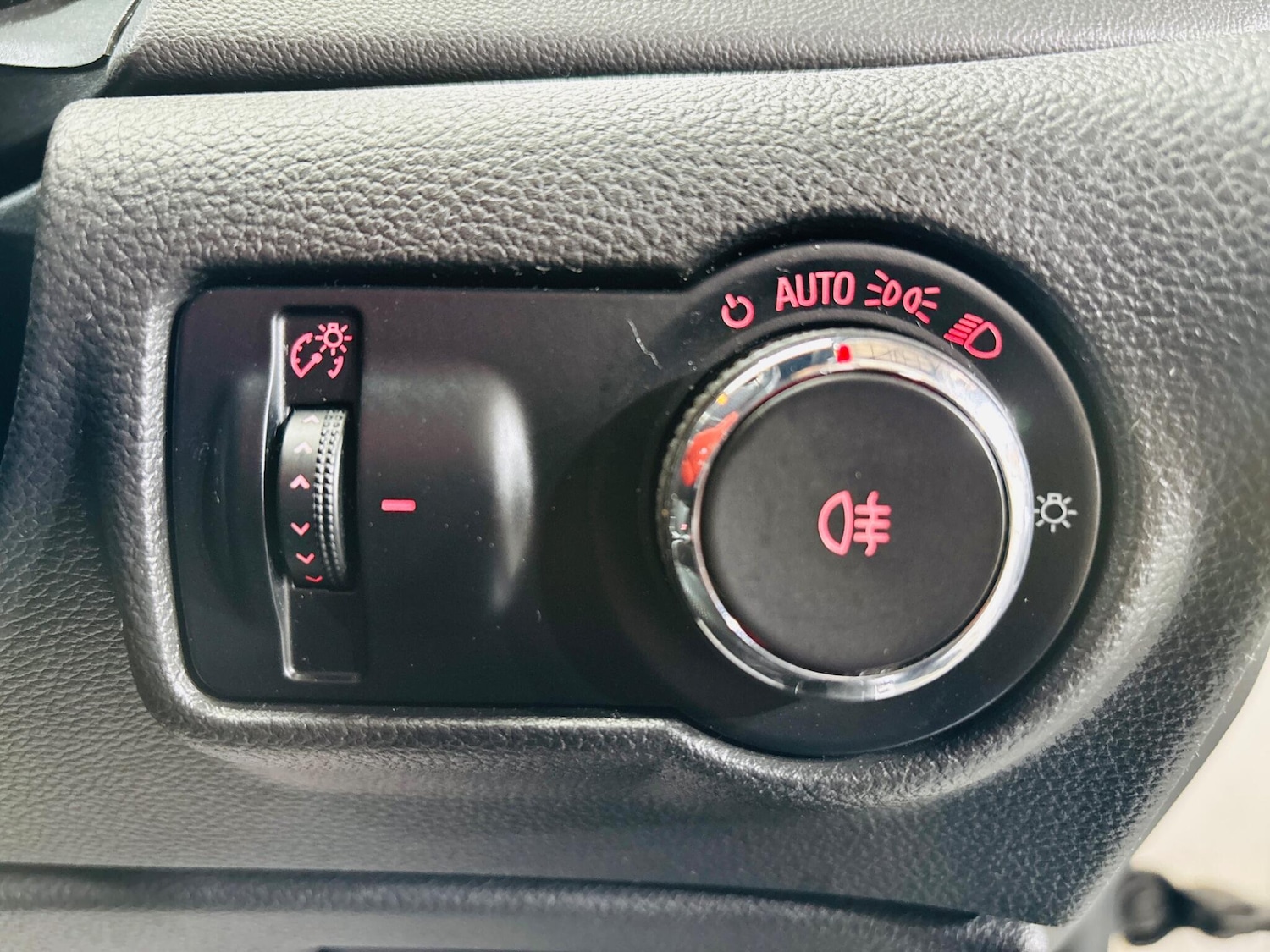 Used Vauxhall Astra GTC 2012 for sale - 76095010: Photo 18