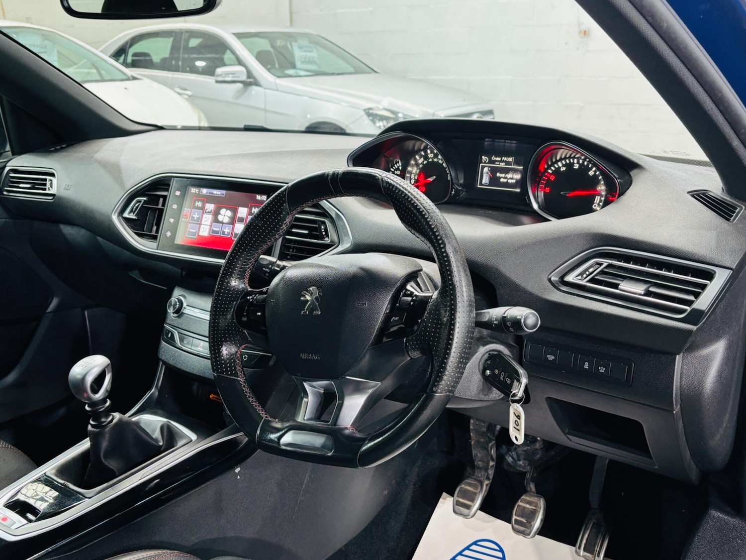 Used Peugeot 308 2016 for sale - 76987611: Photo 13