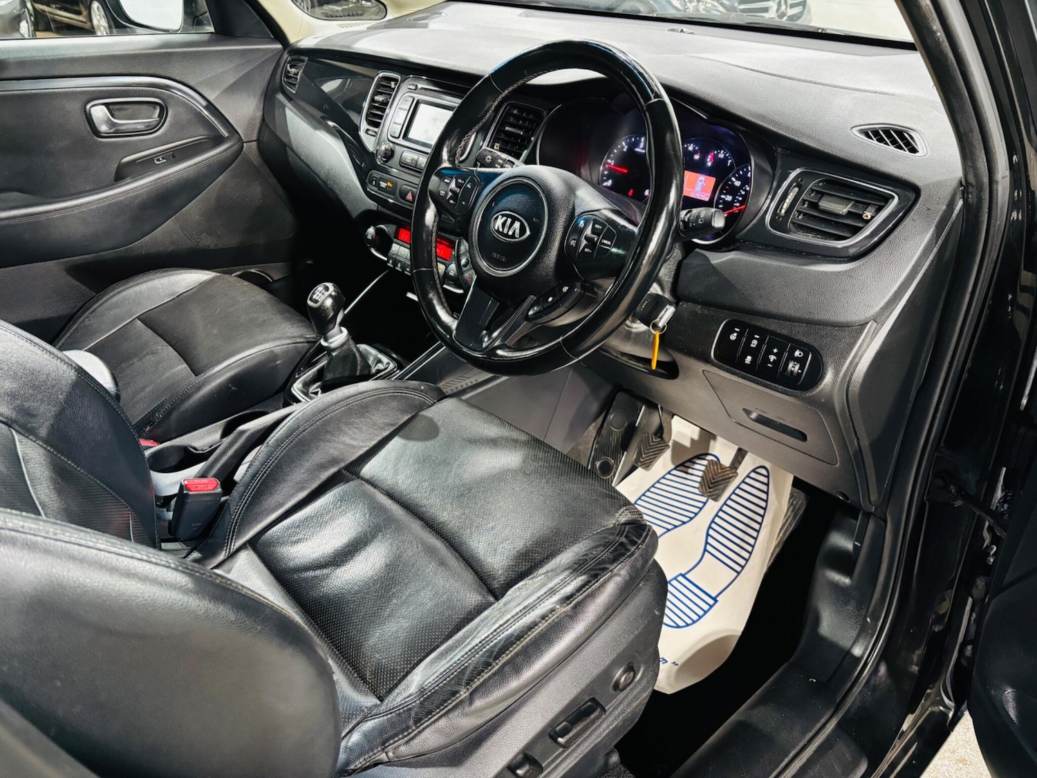 Used Kia Carens for sale - 77738251: Photo 10