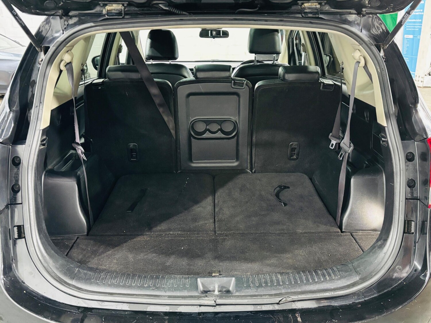 Used Kia Carens for sale - 77738251: Photo 28