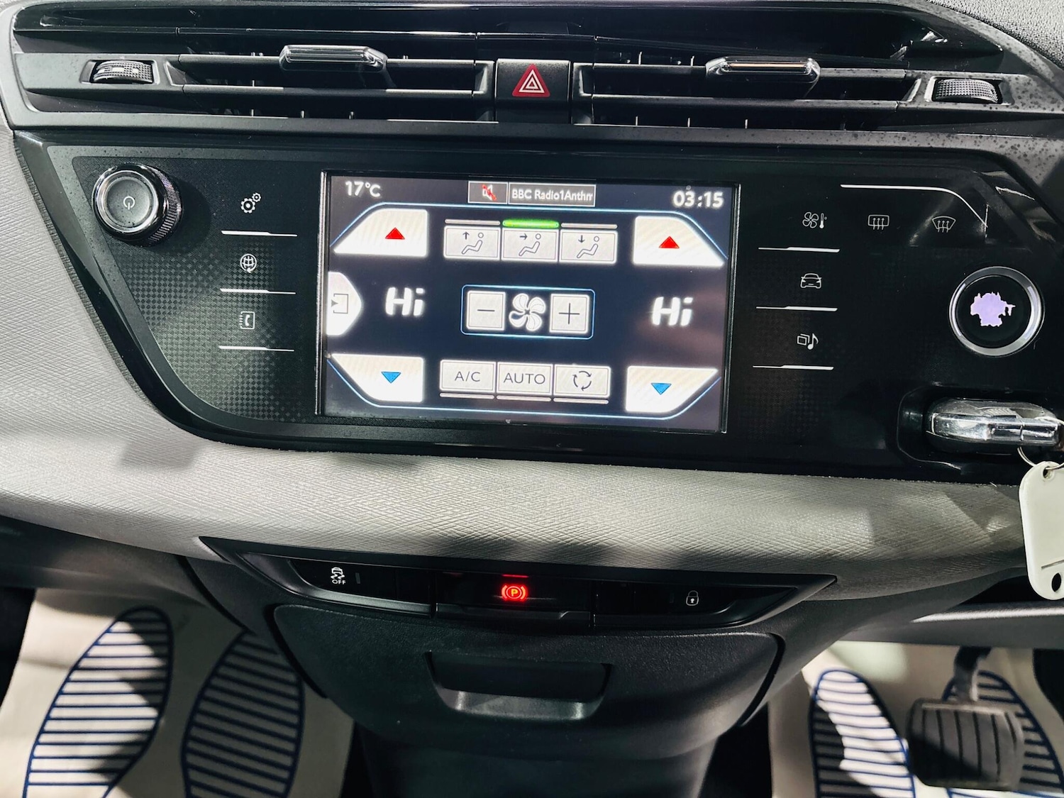 Used Citroen C4 Picasso 2015 for sale - 76976784: Photo 24