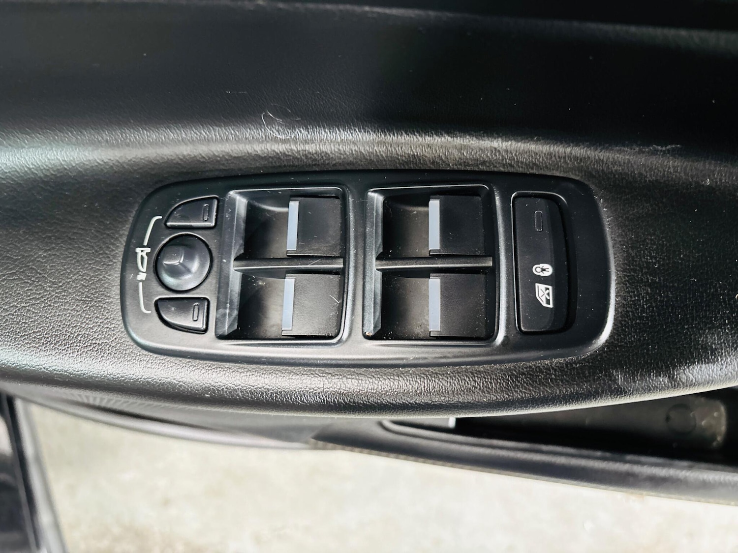 Used Jaguar XE 2017 for sale - 76423070: Photo 17