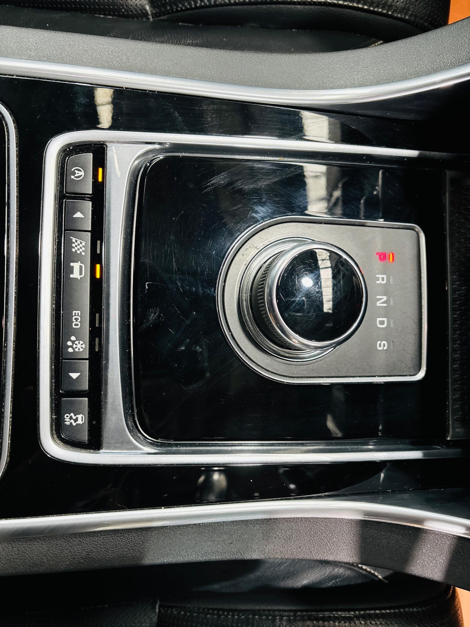 Used Jaguar XE 2017 for sale - 76423070: Photo 29