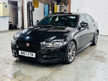 Used Jaguar XE 2017 for sale - 76423070: Photo