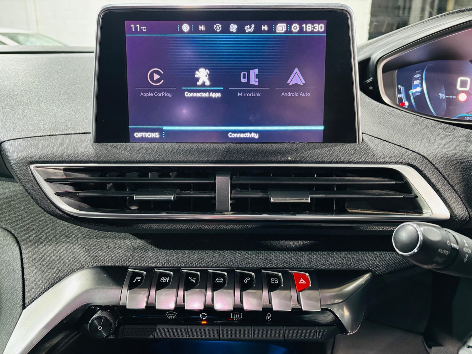 Used Peugeot 5008 2018 for sale - 76398141: Photo 25