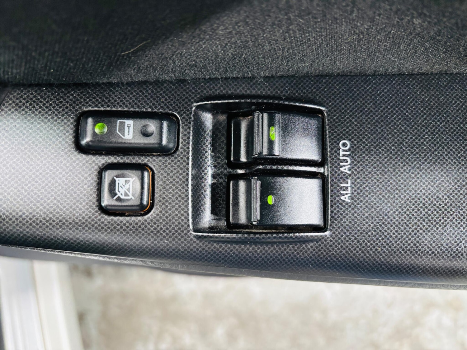 Used Toyota Corolla 2005 for sale - 76752647: Photo 17