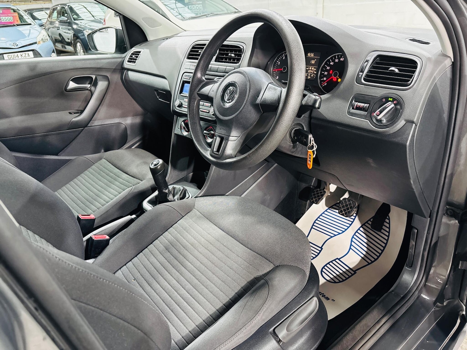 Used Volkswagen Polo 2010 for sale - 76348872: Photo 10