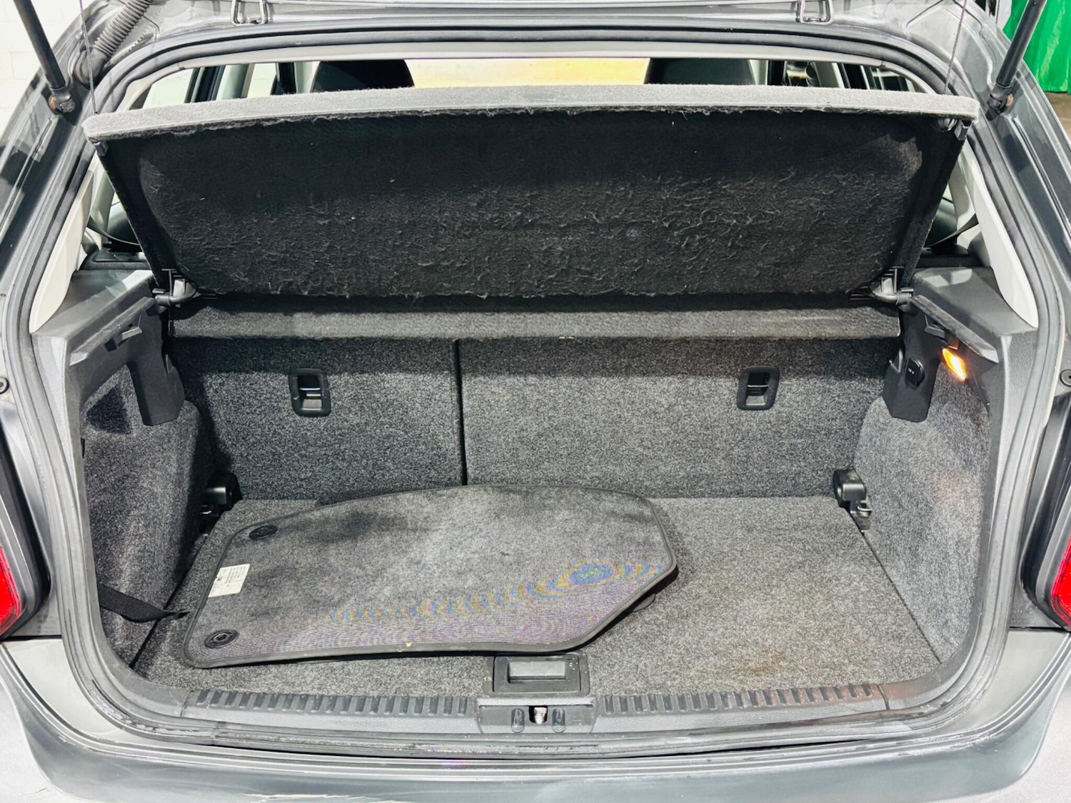 Used Volkswagen Polo 2010 for sale - 76348872: Photo 30