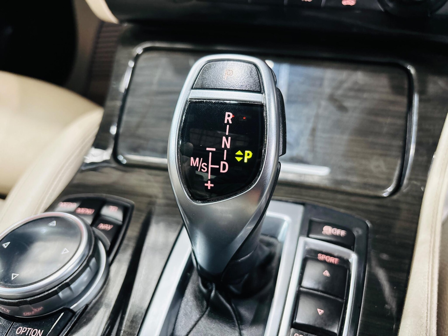 Used BMW 5 Series 2014 for sale - 76307419: Photo 34