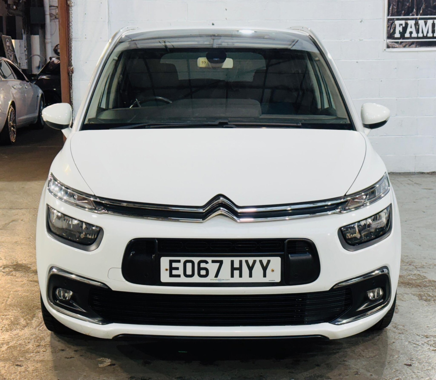 Used Citroen C4 Grand Picasso 2017 for sale - 76085329: Photo 2