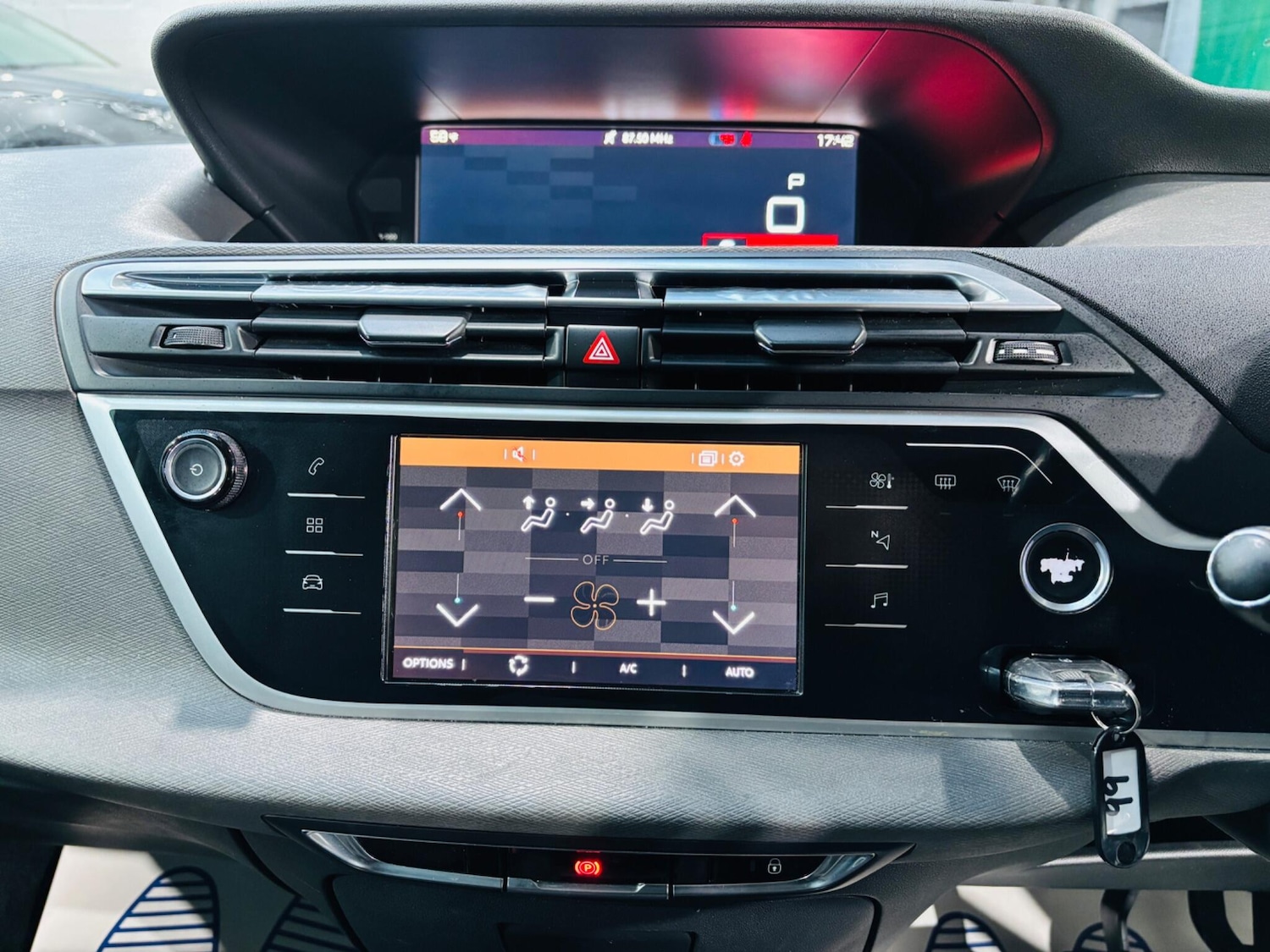 Used Citroen C4 Grand Picasso 2017 for sale - 76085329: Photo 28