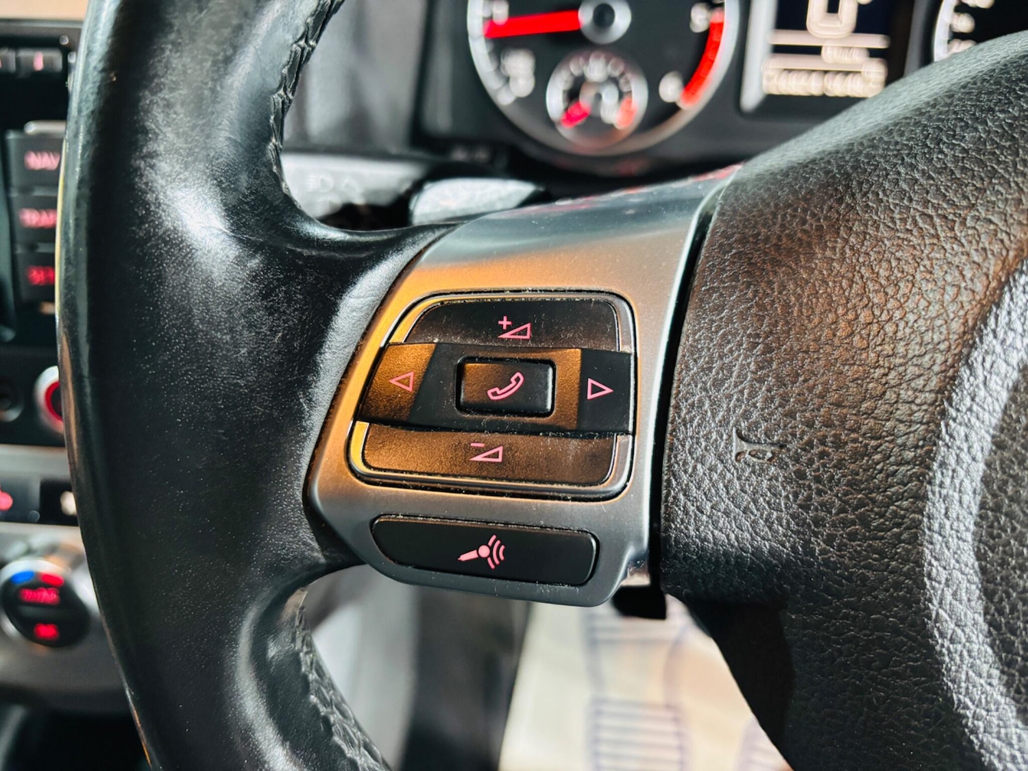 Used Volkswagen Scirocco 2012 for sale - 76849583: Photo 22