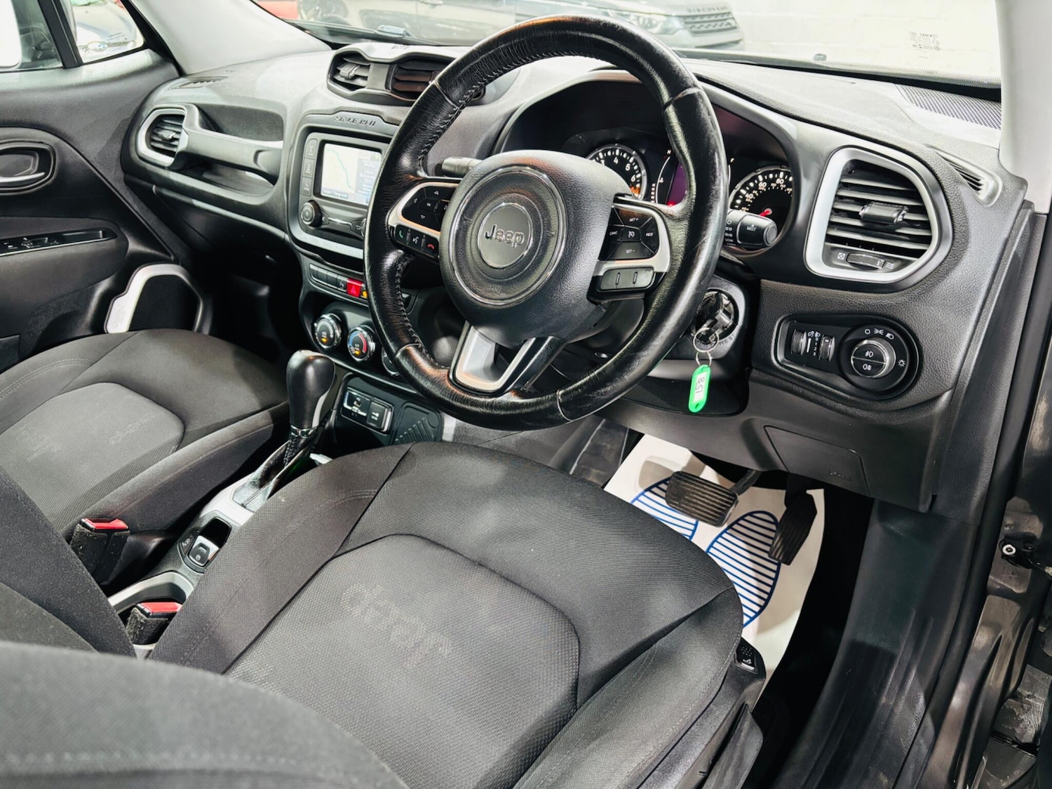 Used Jeep Renegade 2016 for sale - 76122110: Photo 10