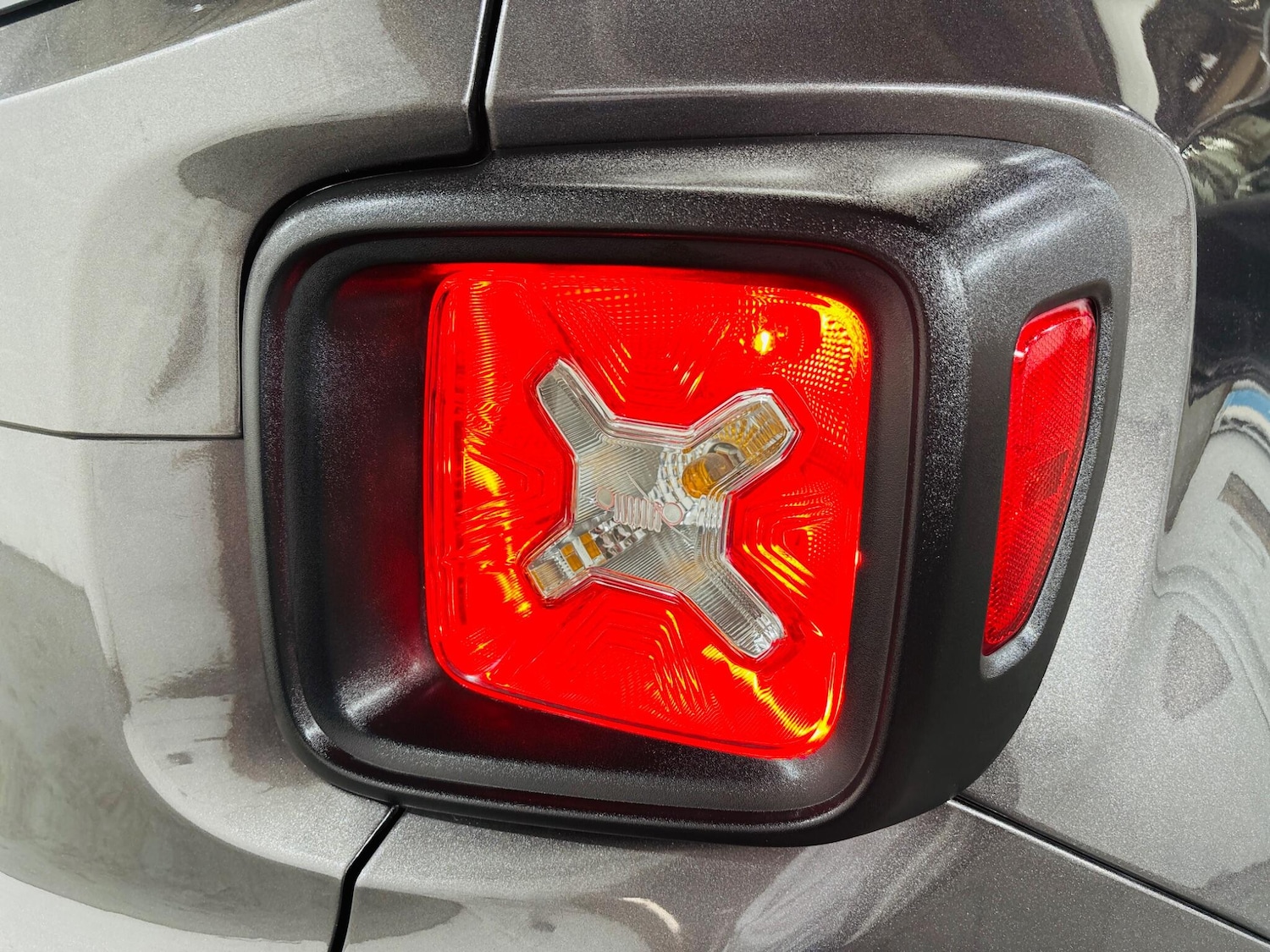 Used Jeep Renegade 2016 for sale - 76122110: Photo 30