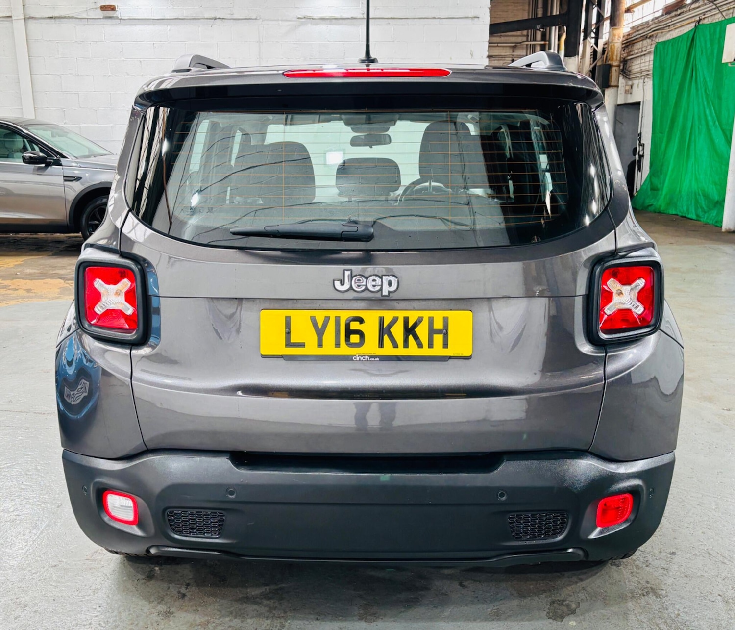 Used Jeep Renegade 2016 for sale - 76122110: Photo 6