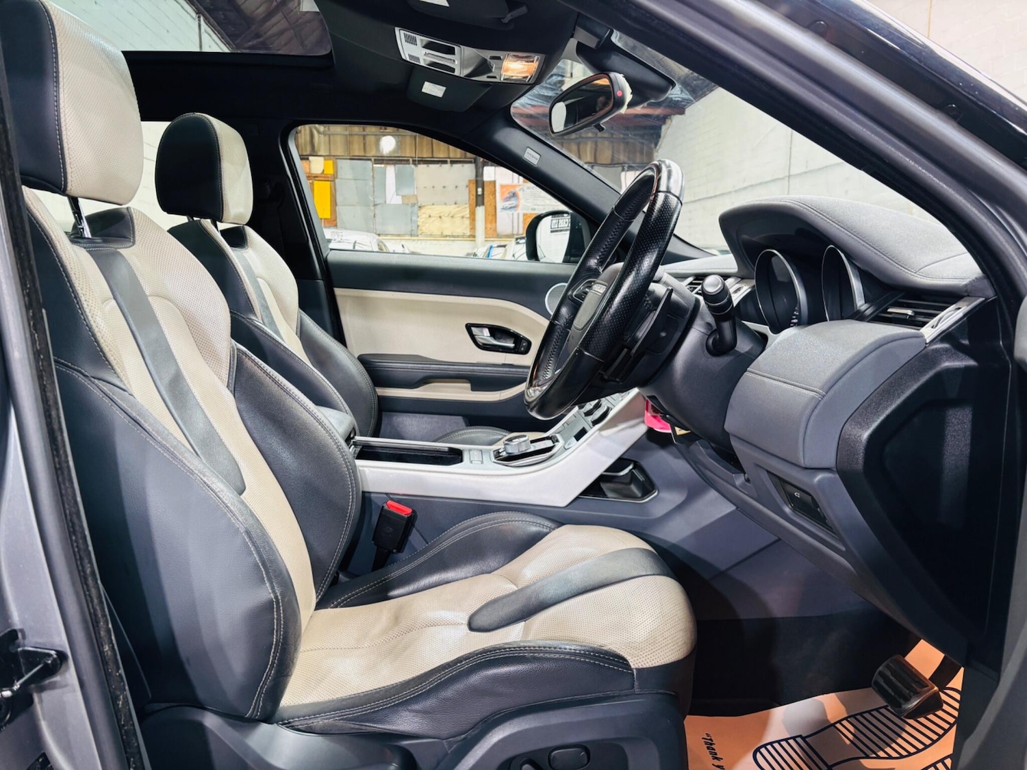 Used Land Rover Range Rover Evoque 2012 for sale - 77824350: Photo 13