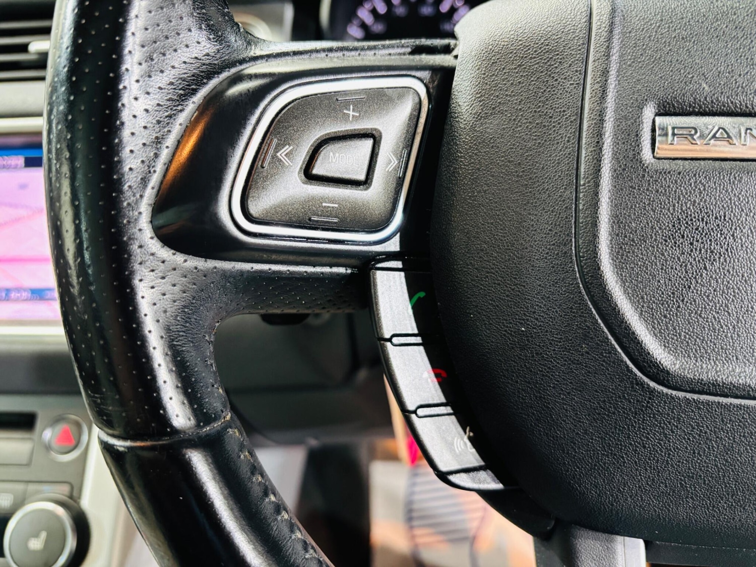 Used Land Rover Range Rover Evoque 2012 for sale - 77824350: Photo 22