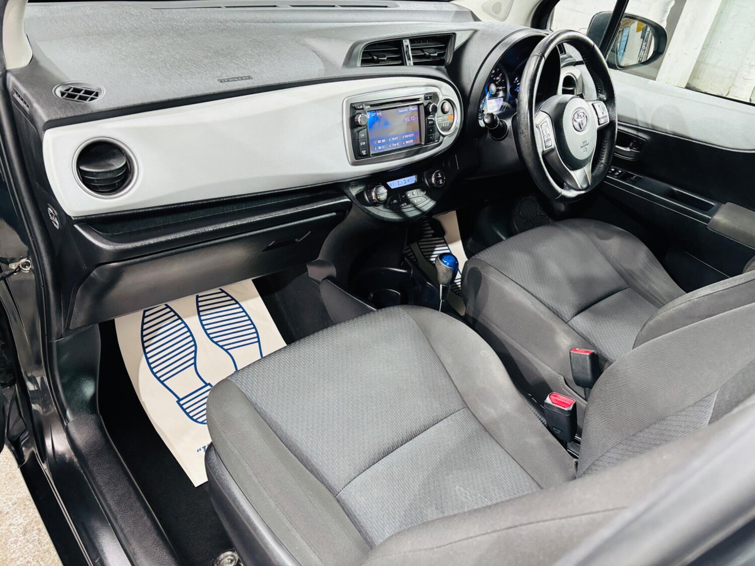 Used Toyota Yaris 2013 for sale - 77585882: Photo 14