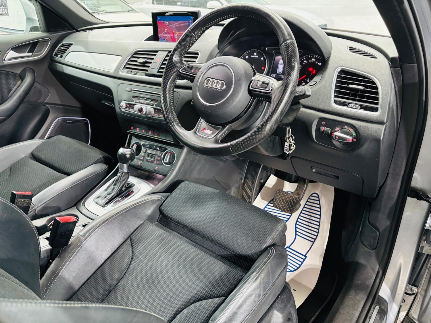 Used Audi Q3 2015 for sale - 76226676: Photo 10