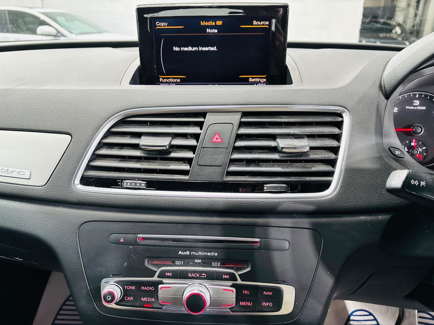 Used Audi Q3 2015 for sale - 76226676: Photo 23