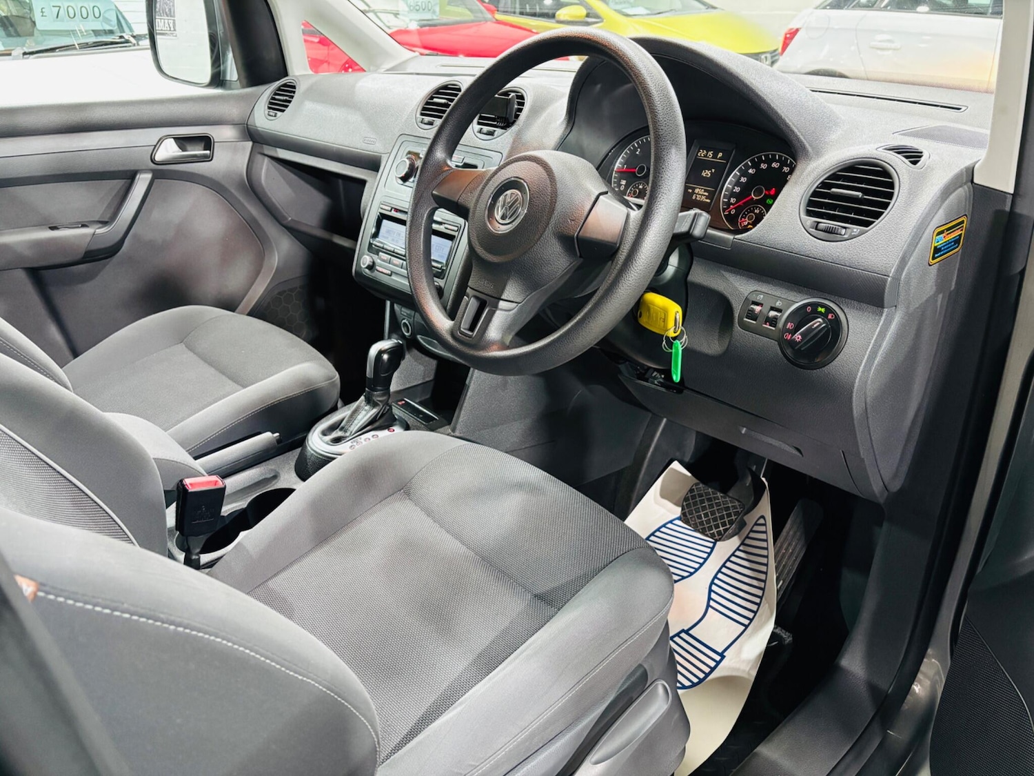 Used Volkswagen Caddy Maxi 2011 for sale - 76441066: Photo 10