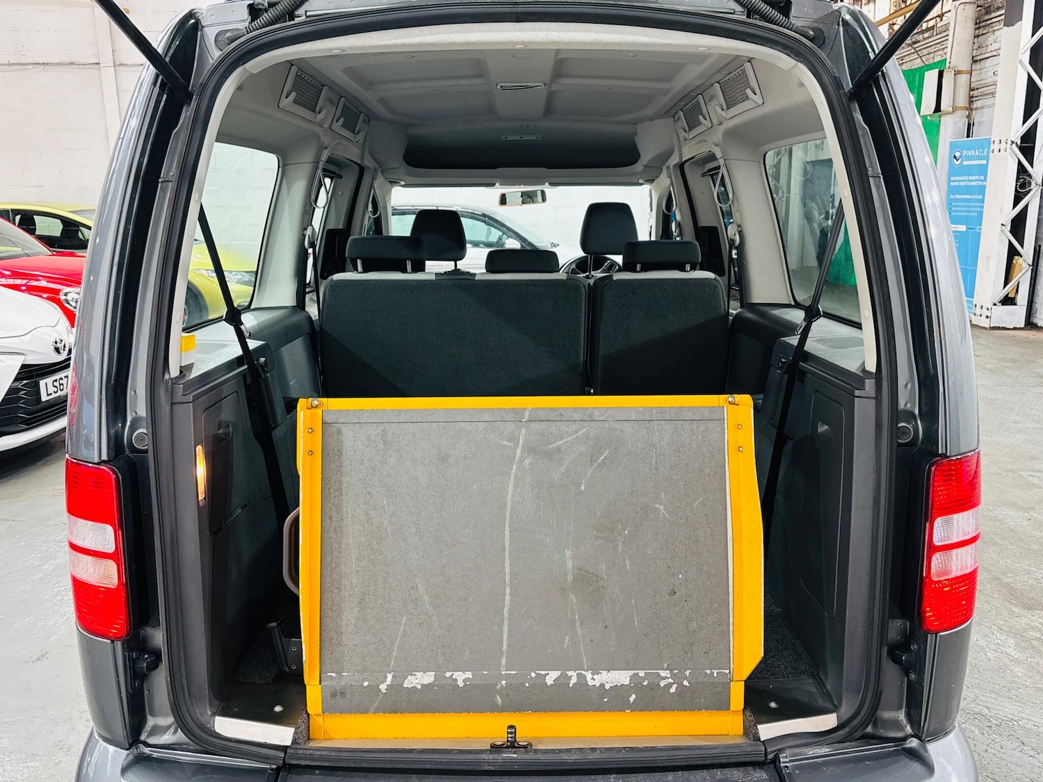 Used Volkswagen Caddy Maxi 2011 for sale - 76441066: Photo 26